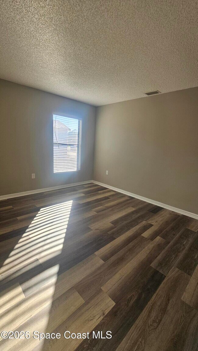 Building Photo - 249 Americana Blvd NE