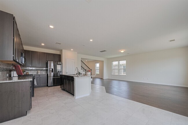 Building Photo - 25327 Cheshire Knoll St