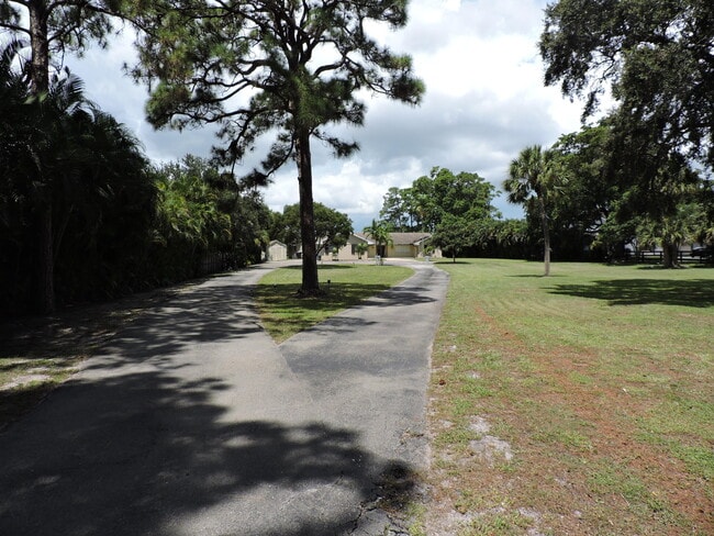Building Photo - 4529 Square Lake Dr