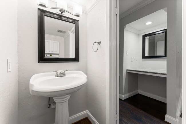 Building Photo - 14515 Wunderlich Dr