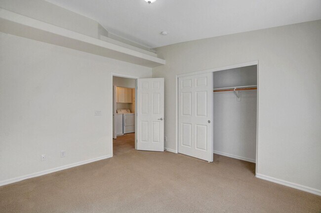 Building Photo - Beautiful Home in Amazing Rhodes Ranch - G...