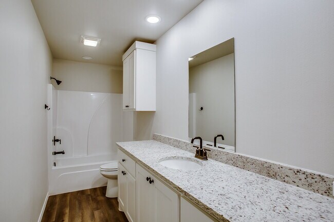 Building Photo - Wonderful Townhome in Cooper District!!