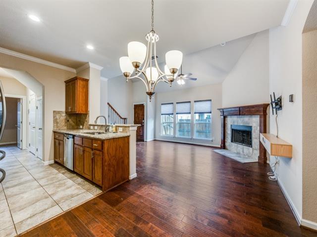 Building Photo - 2209 Highland Villa Ln