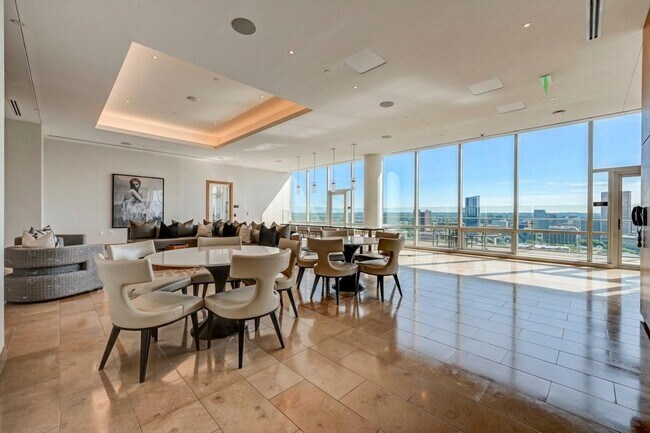 Building Photo - 300 International Drive