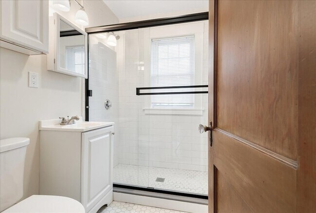 Building Photo - 256 S Huntington Ave