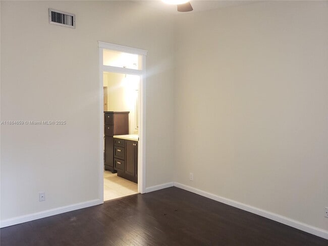 Building Photo - 1494 Springside Dr