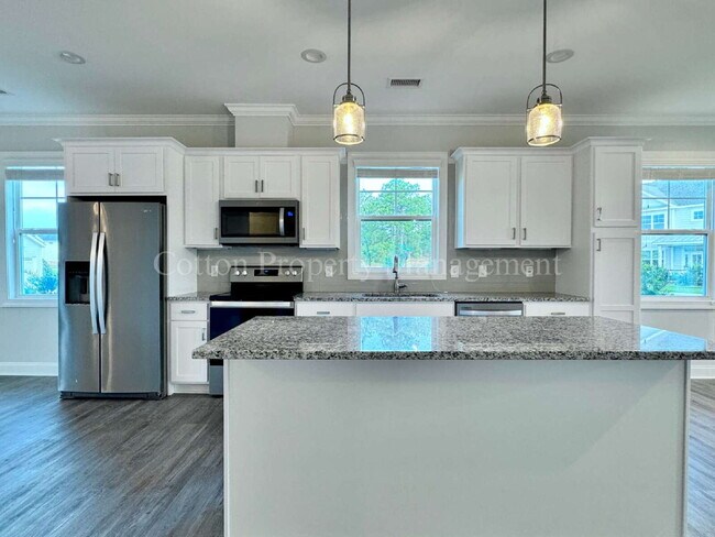 Building Photo - 4732 Siddons Dr