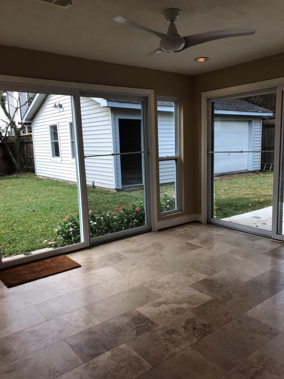 Building Photo - 1442 Chamboard Ln