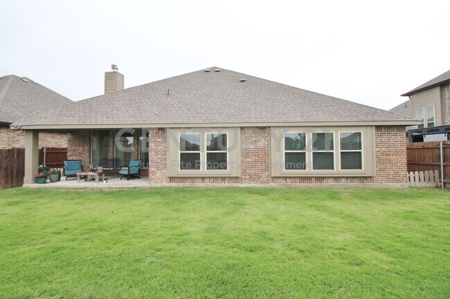 Building Photo - Stunning 3/3/2 Home with Modern Features in Waxahachie for Rent!