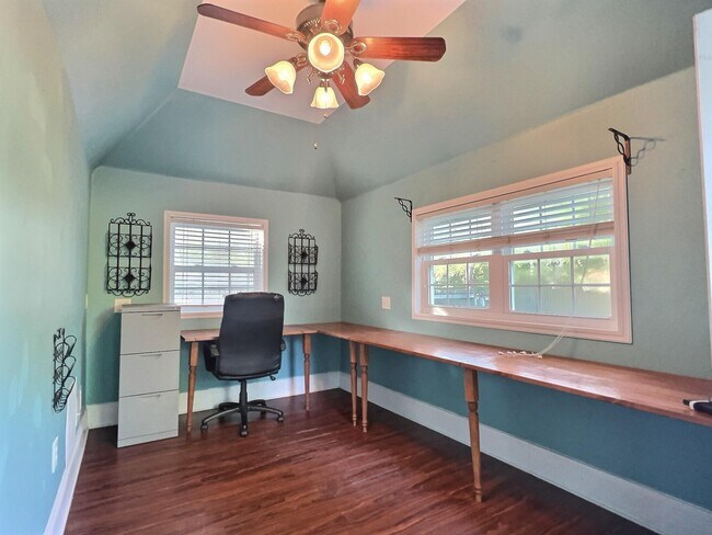 Building Photo - 339 Charleston St SE