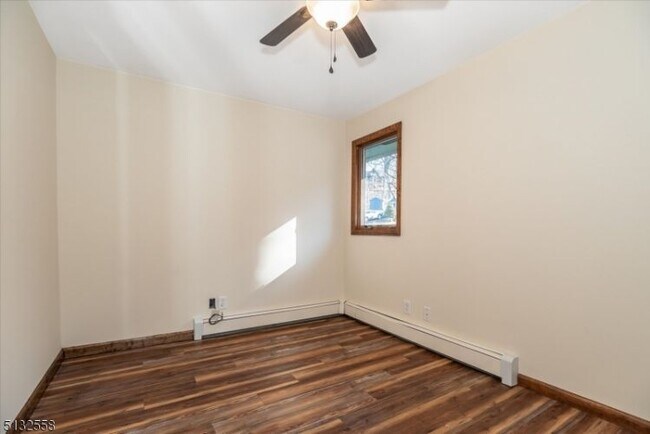 Building Photo - 9 Log Cabin Terrace