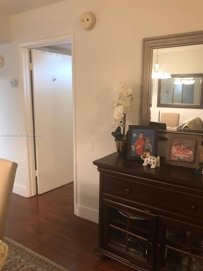 Building Photo - 1207 Bahama Bend