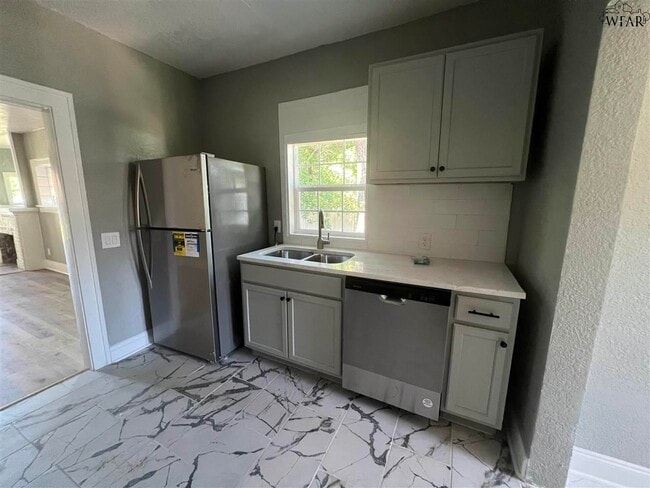 Building Photo - 2304 Talunar Ln