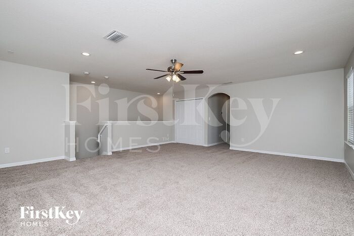 Building Photo - 23960 San Giovanni Dr