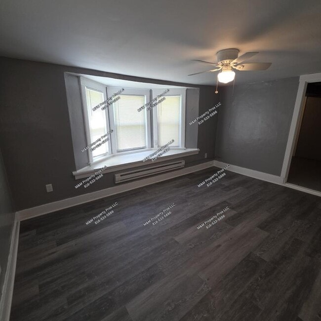 Building Photo - 425 N Morse Ave