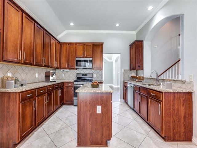 Building Photo - 6701 Driftwood Ln
