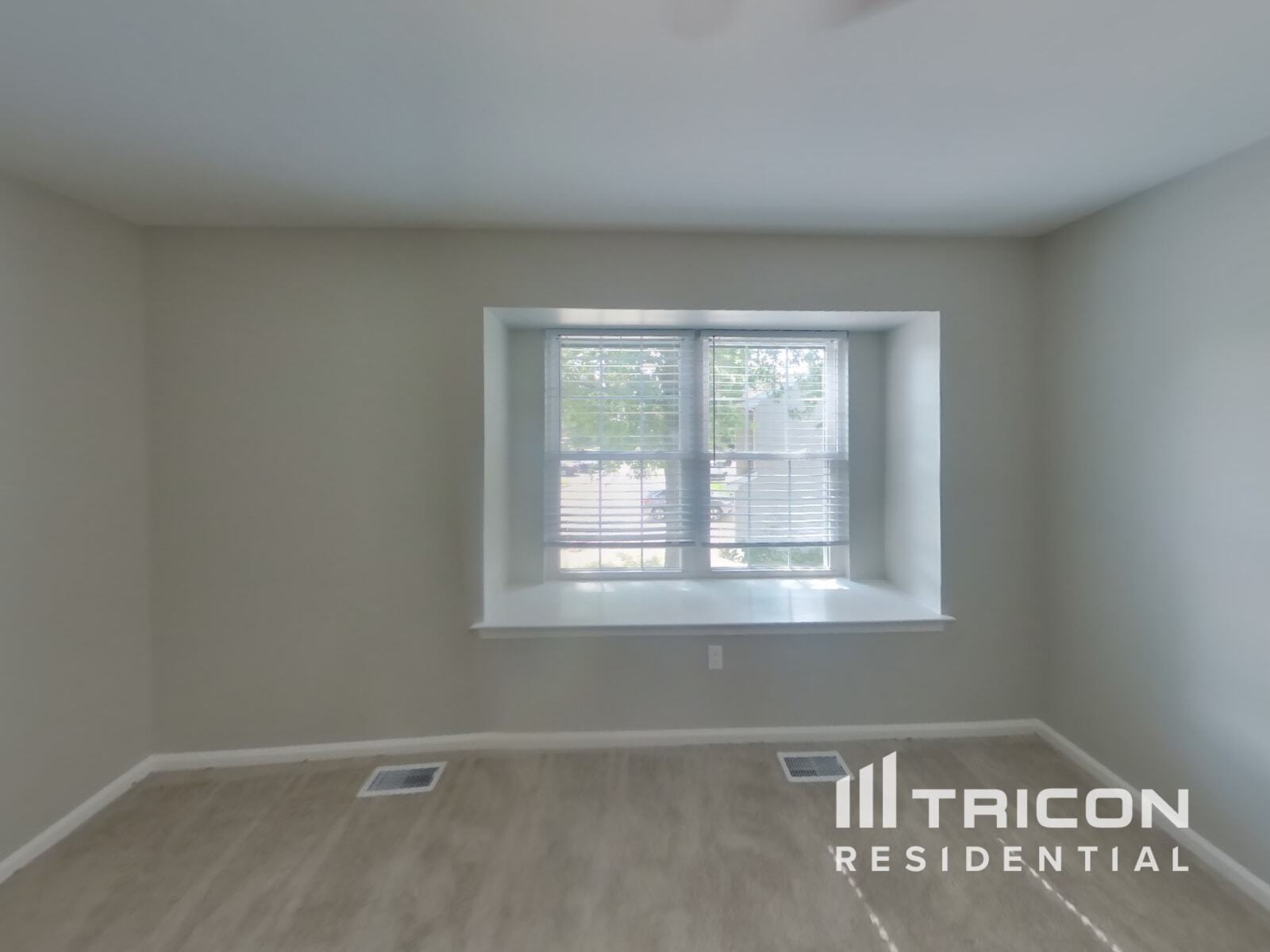 Building Photo - 5200 Plantation Ct