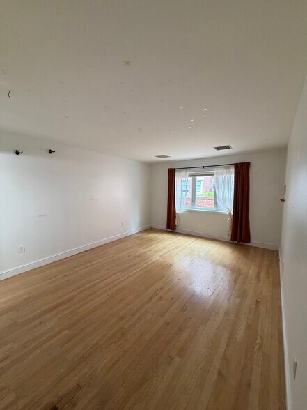 Bedroom - 59 Church St