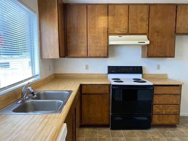 Building Photo - 124