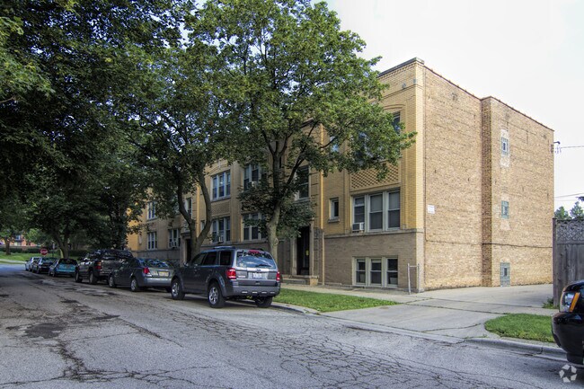 Building Photo - 6760-6774 W Raven St