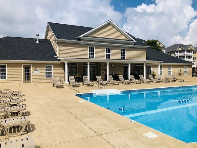 Building Photo - Suncrest Village- 3 Bedroom, Bonus Room and 3.5 Bathroom Townhome available on 04/03/2026 until t...