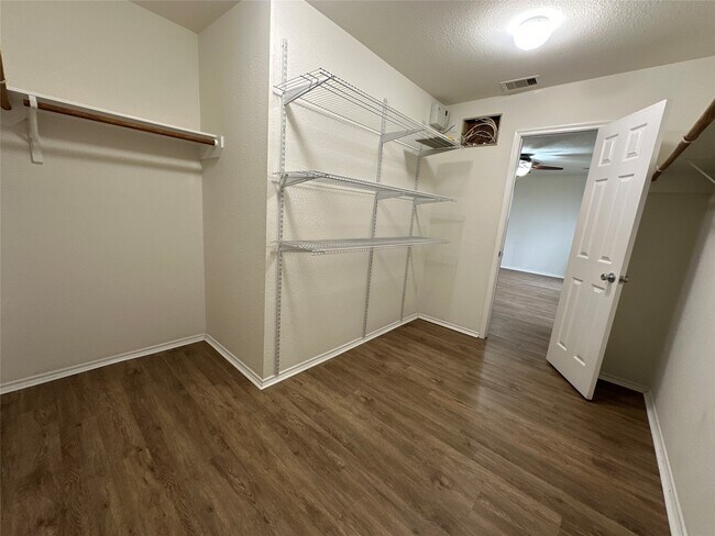 Building Photo - 7706 Sagemark Ridge Dr