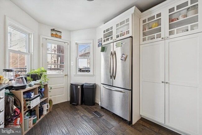 Building Photo - 3641 Warren St