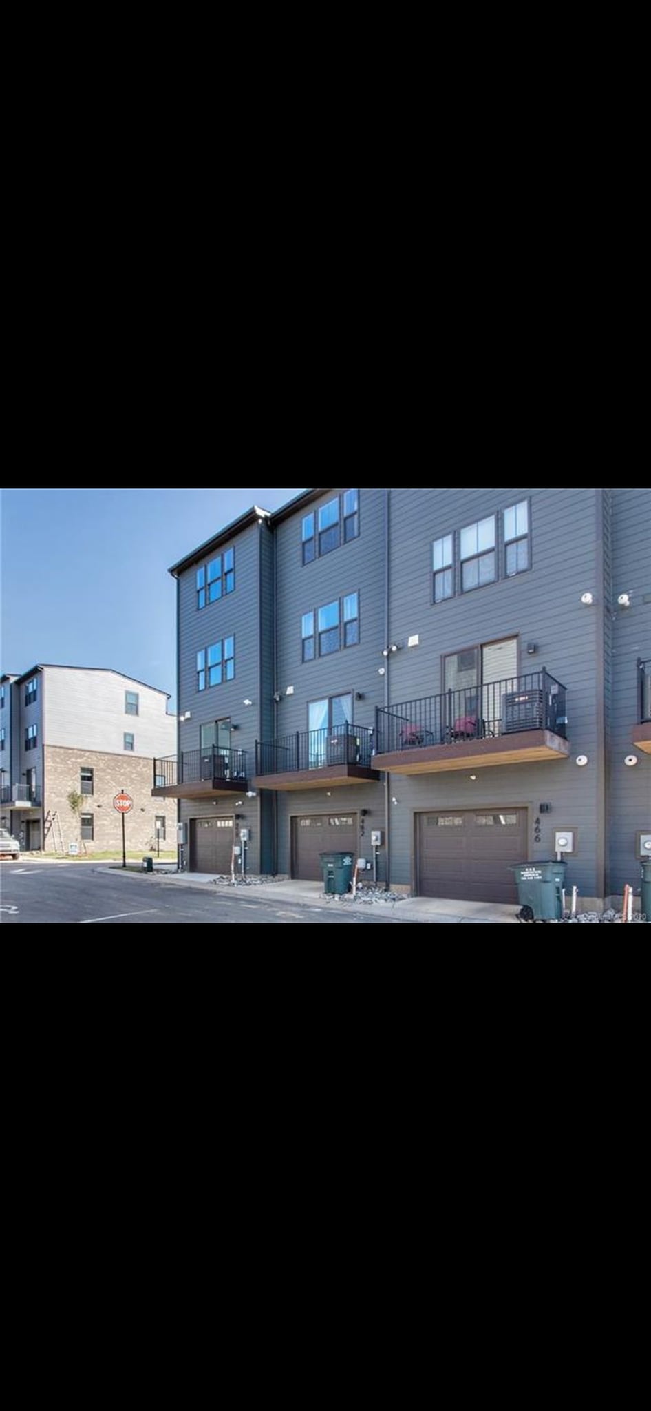 Building Photo - 458 W Tremont Ave