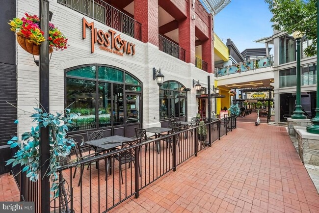 Building Photo - 7607 Eastern Ave NW