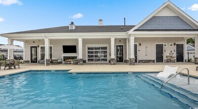 Building Photo - 31 Quaker Rdg Dr