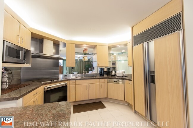 Building Photo - 88 Piikoi St