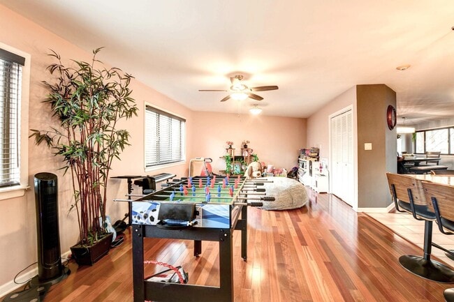 Building Photo - 572 Sanderling Ct