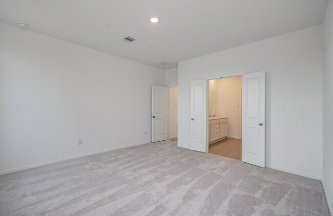 Building Photo - 26503 Foxtail Fern Dr