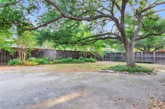 Building Photo - 918 Beechwood Dr