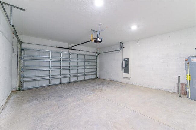 Building Photo - 2194 Aquifer Ln