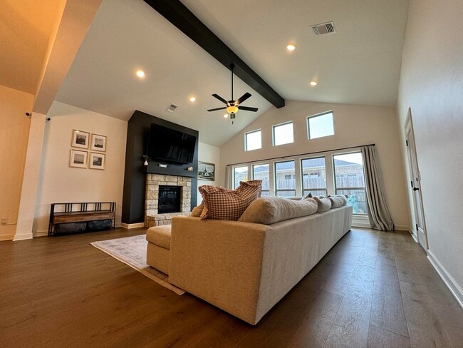 Building Photo - 18013 Marea Dr