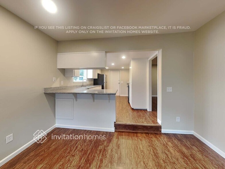 Building Photo - 1036 Breton Dr