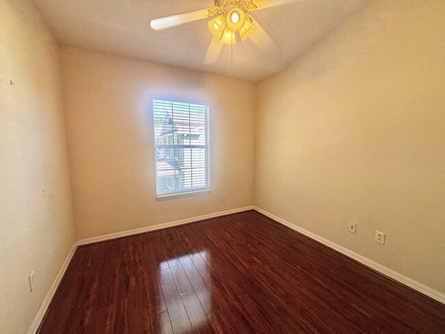 Building Photo - 13010 Langstaff Dr