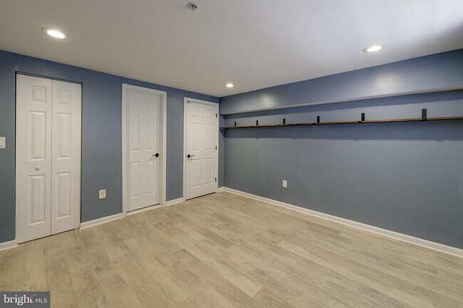 Building Photo - 1932 3rd St NE