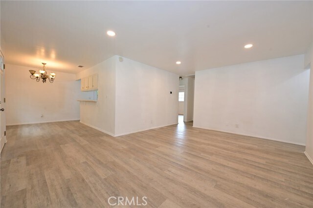 Building Photo - 153 W Green St