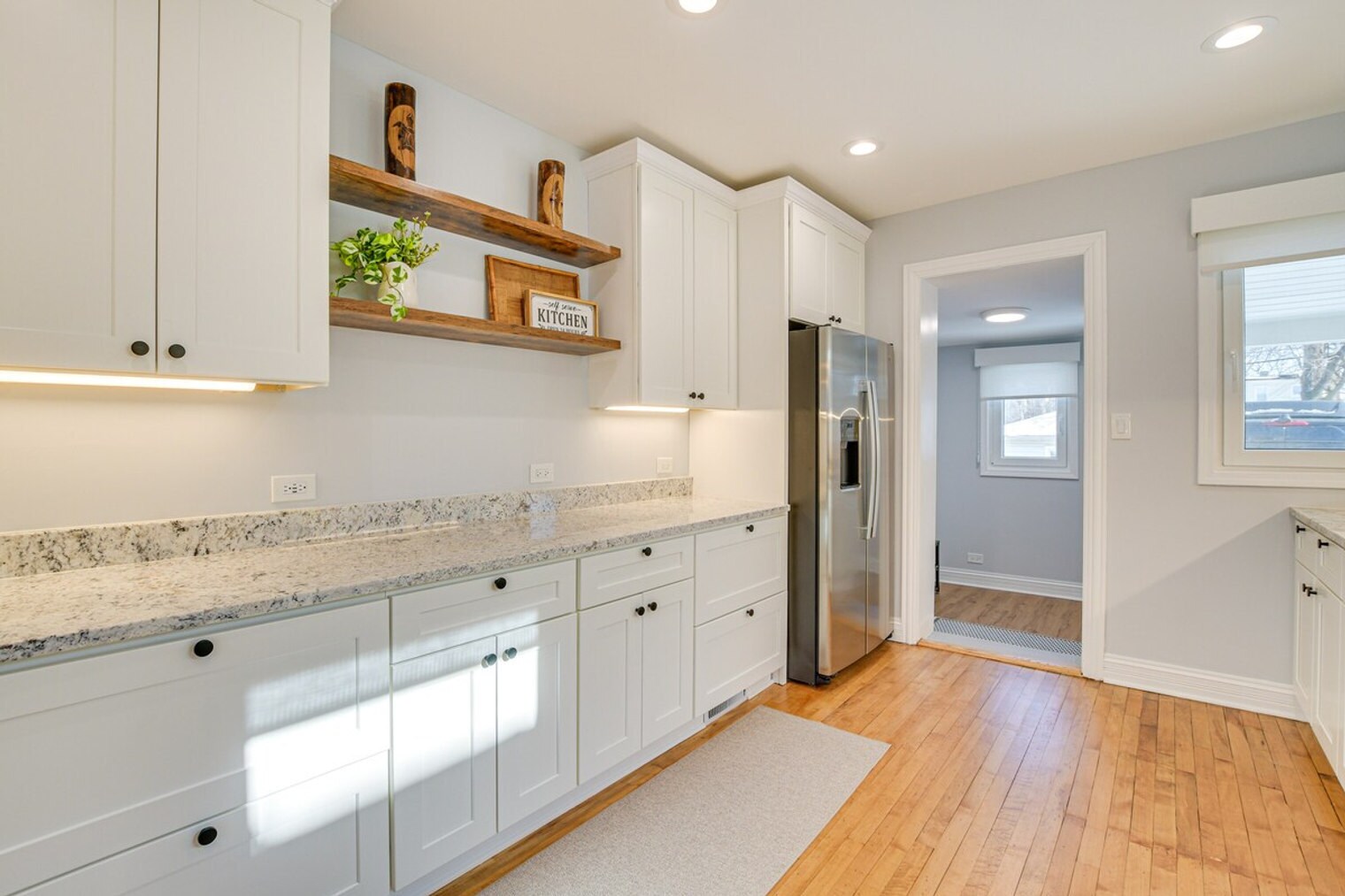 Building Photo - 1503 Fowler Ave