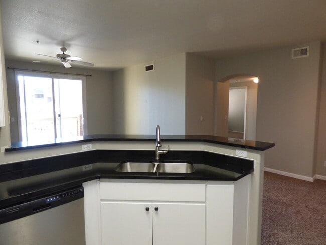 Building Photo - 1641 W Canal Cir