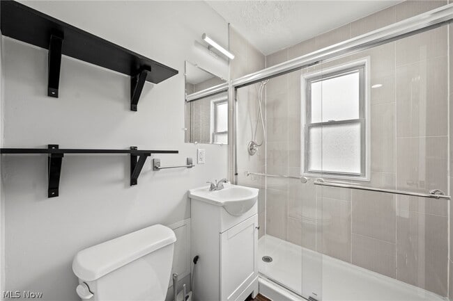 Building Photo - 1385 Cranford Ave