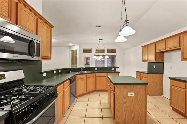 Building Photo - 280 Beech Dr