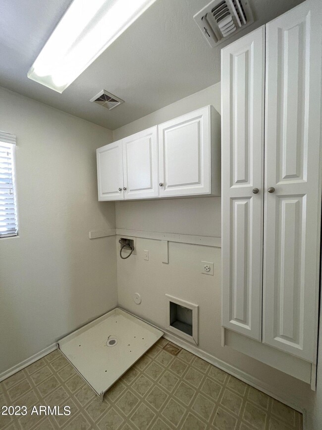 Building Photo - 18235 N Alicia Ct