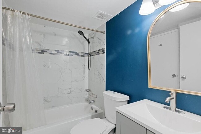Building Photo - 9728 Kingsbridge Dr