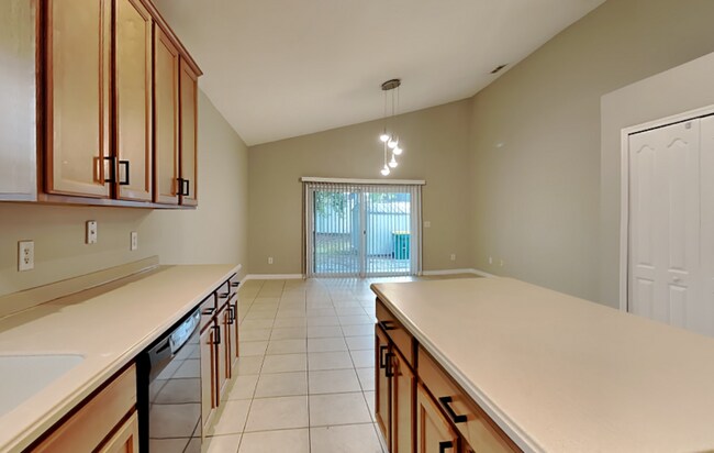 Building Photo - 906 Summit Ash Ct