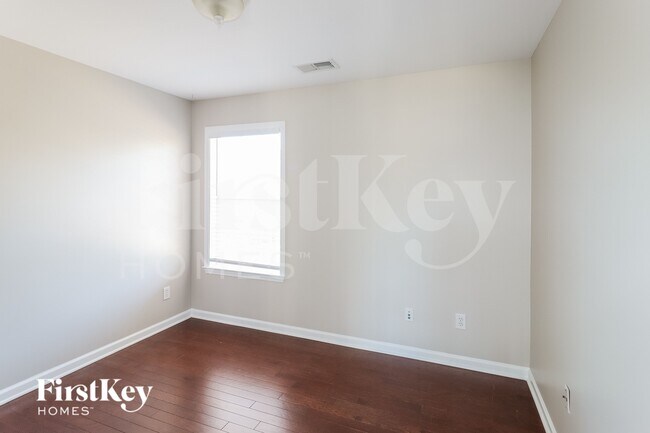 Building Photo - 936 Old Cahaba Dr