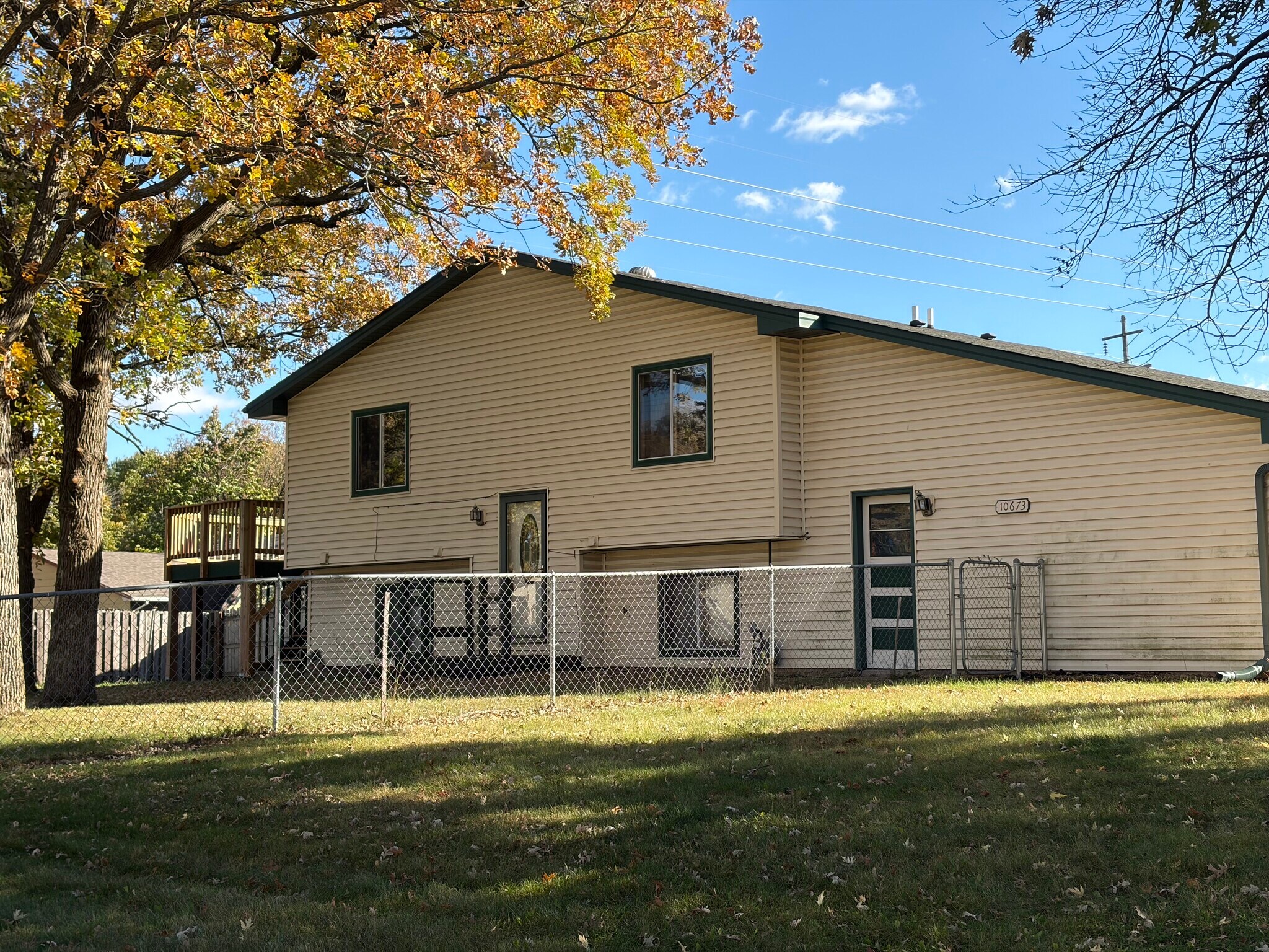 Building Photo - 10673 Grouse St NW