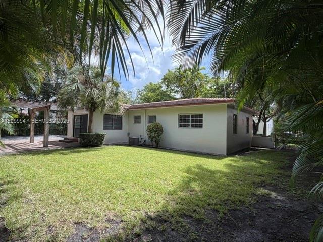 Building Photo - 828 Lorca St